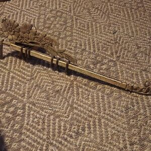 Vintage Decorative Gold / Cream Sign/ Banner Holder